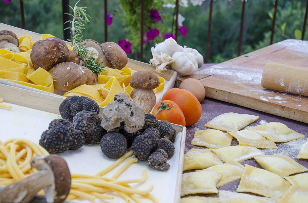 La Locanda Di Ortimino 蒙特斯佩尔托利 外观 照片